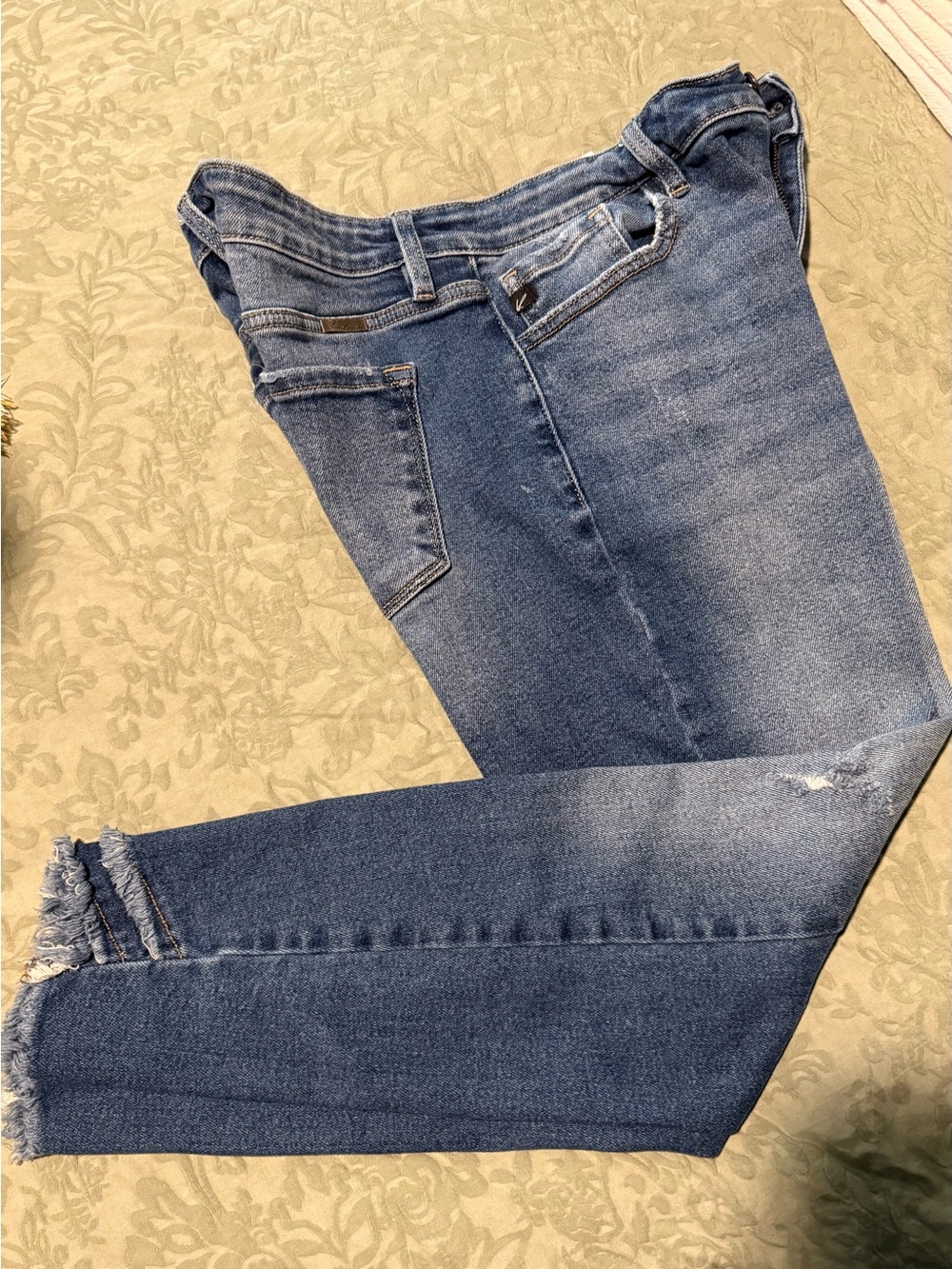 KanCan Women's Skinny Jeans in Medium Blue Wash